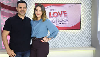 Quer acompanhar as novidades sobre o The Love School - Escola do Amor? Curta a página no Facebook! (Divulgação/Record TV)